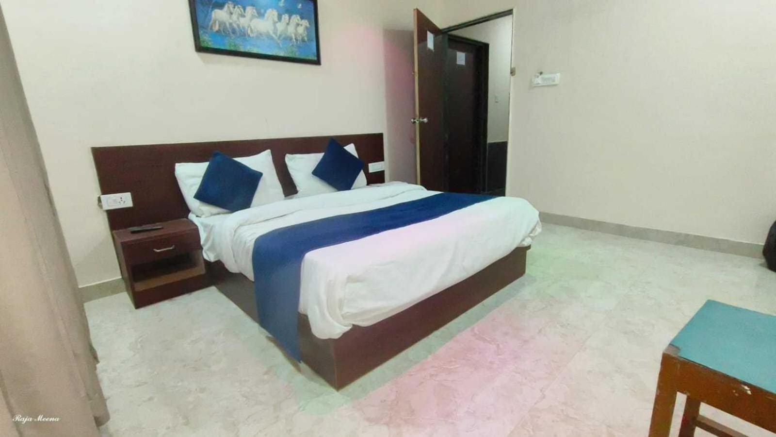 Collection O Hotel Kavya Guest House Dzsaipur Kültér fotó